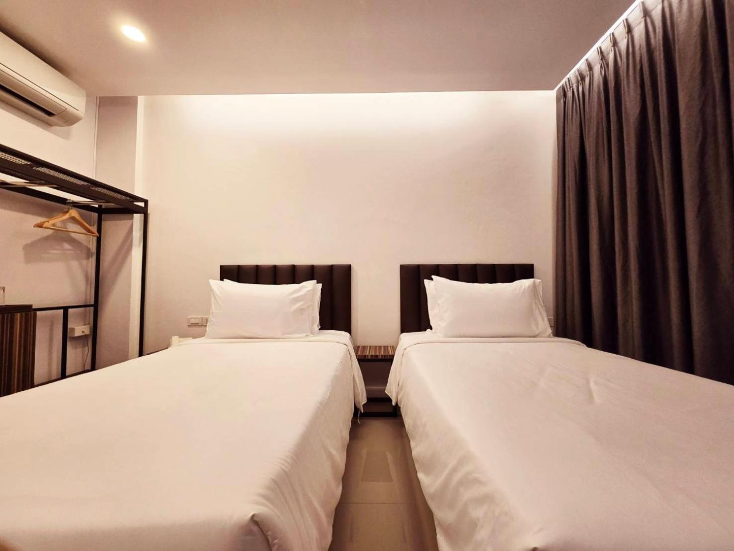 מלון Red Door Samsen Hotel, בנגקוק
