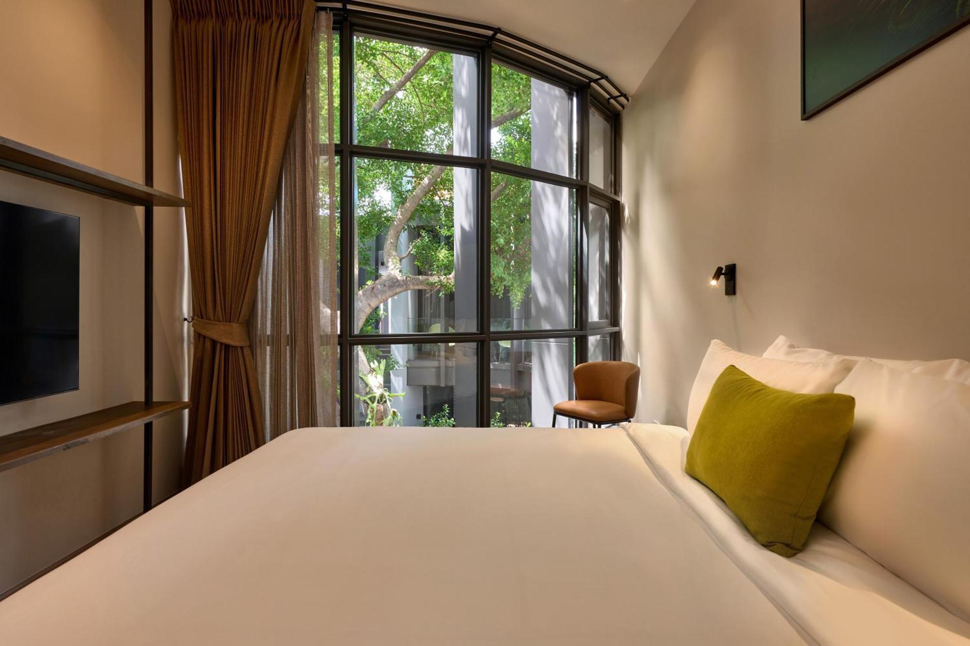 מלון Red Door Samsen Hotel, 3*