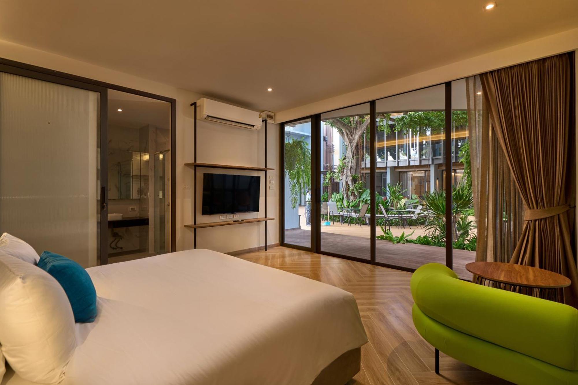 Red Door Samsen Hotel, Отель 3*