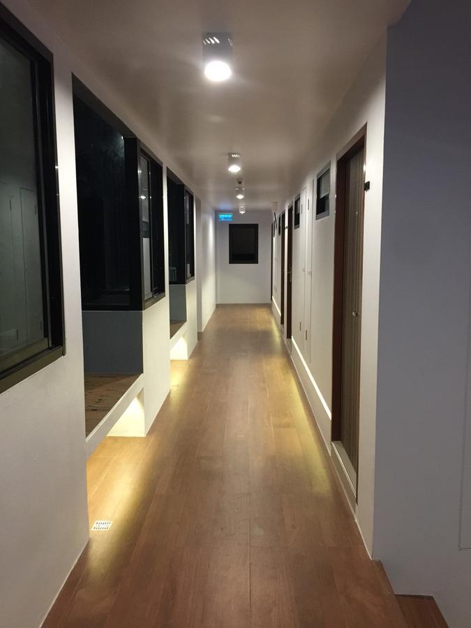 Red Door Samsen Hotel, 3* בנגקוק